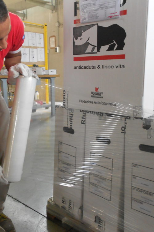 FOTO RHINO MAG 002 FOTO RHINO MAG 002