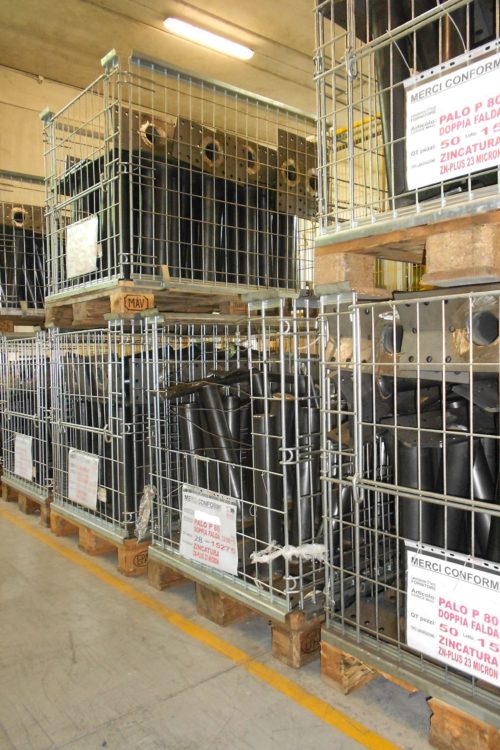 FOTO RHINO MAG 4 003 FOTO RHINO MAG 4 003